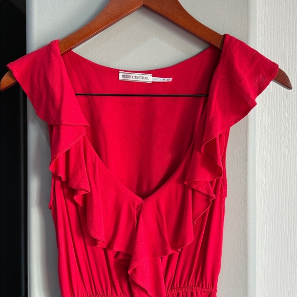 Elegant Red Ruffle Dress V Neckline Size S - Picture 6 of 7